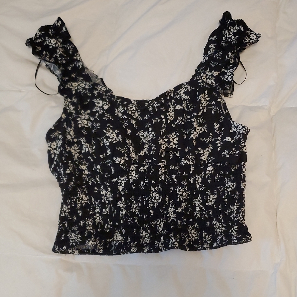 NWT Floral Black and White Women's Top